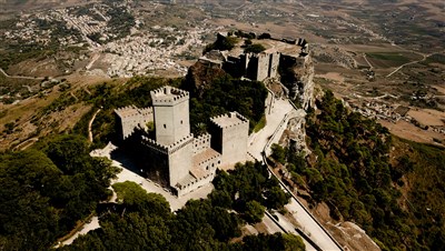 Le risposte trovano voce tra le pietre di Erice